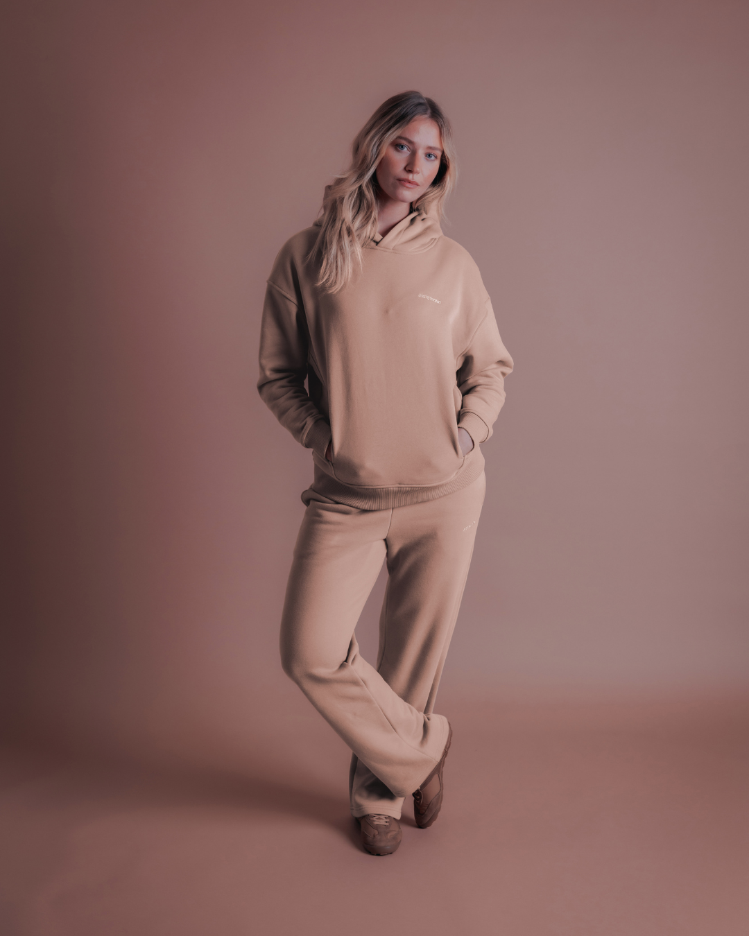 The Classic Hoodie - Sand